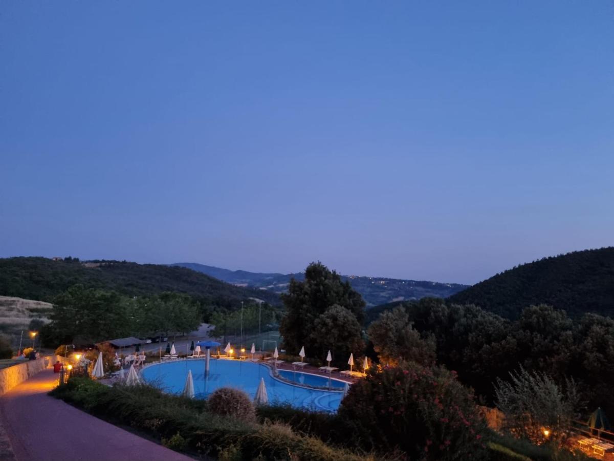 Glamping Le Tegole Otel Riparbella Dış mekan fotoğraf