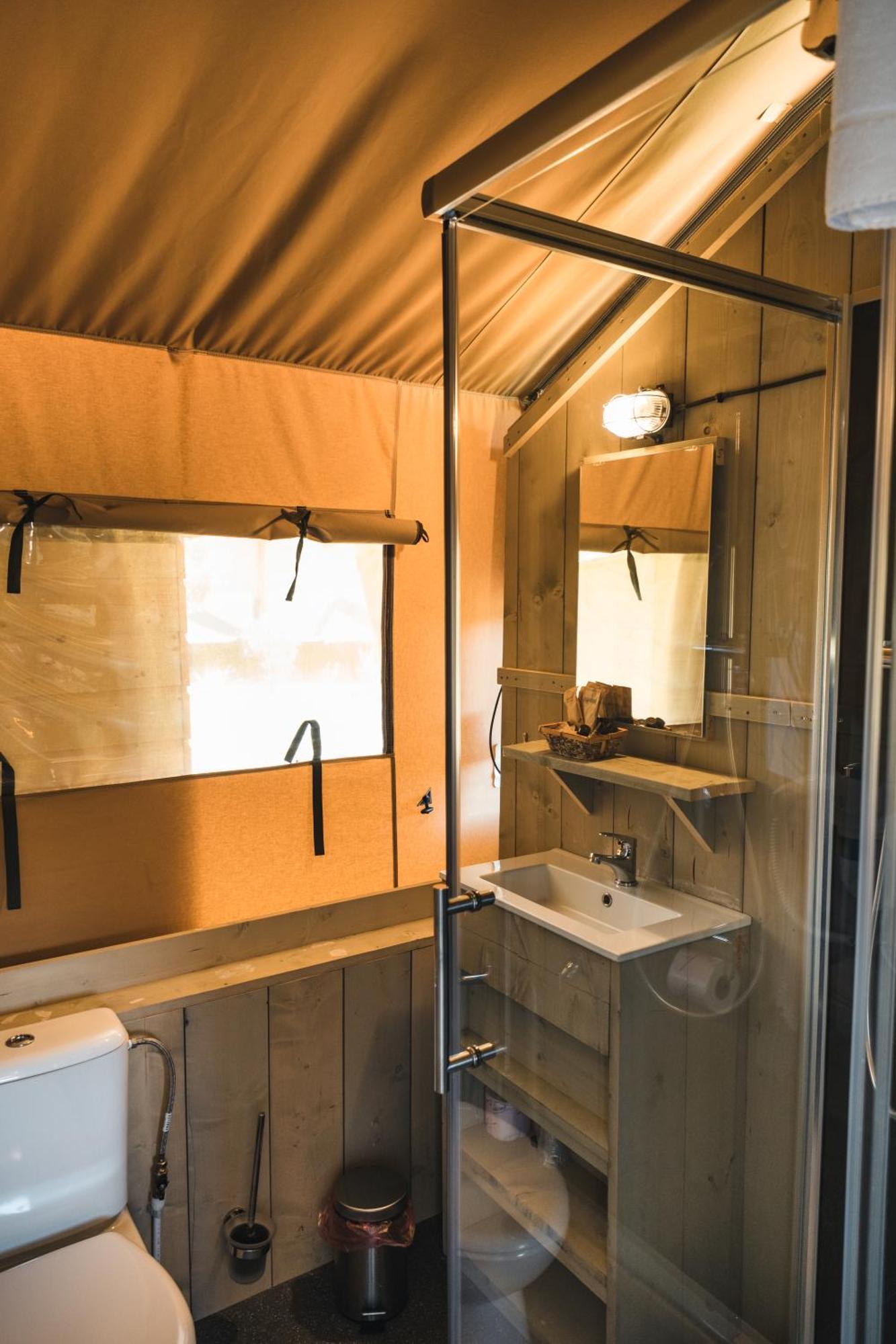 Glamping Le Tegole Otel Riparbella Dış mekan fotoğraf
