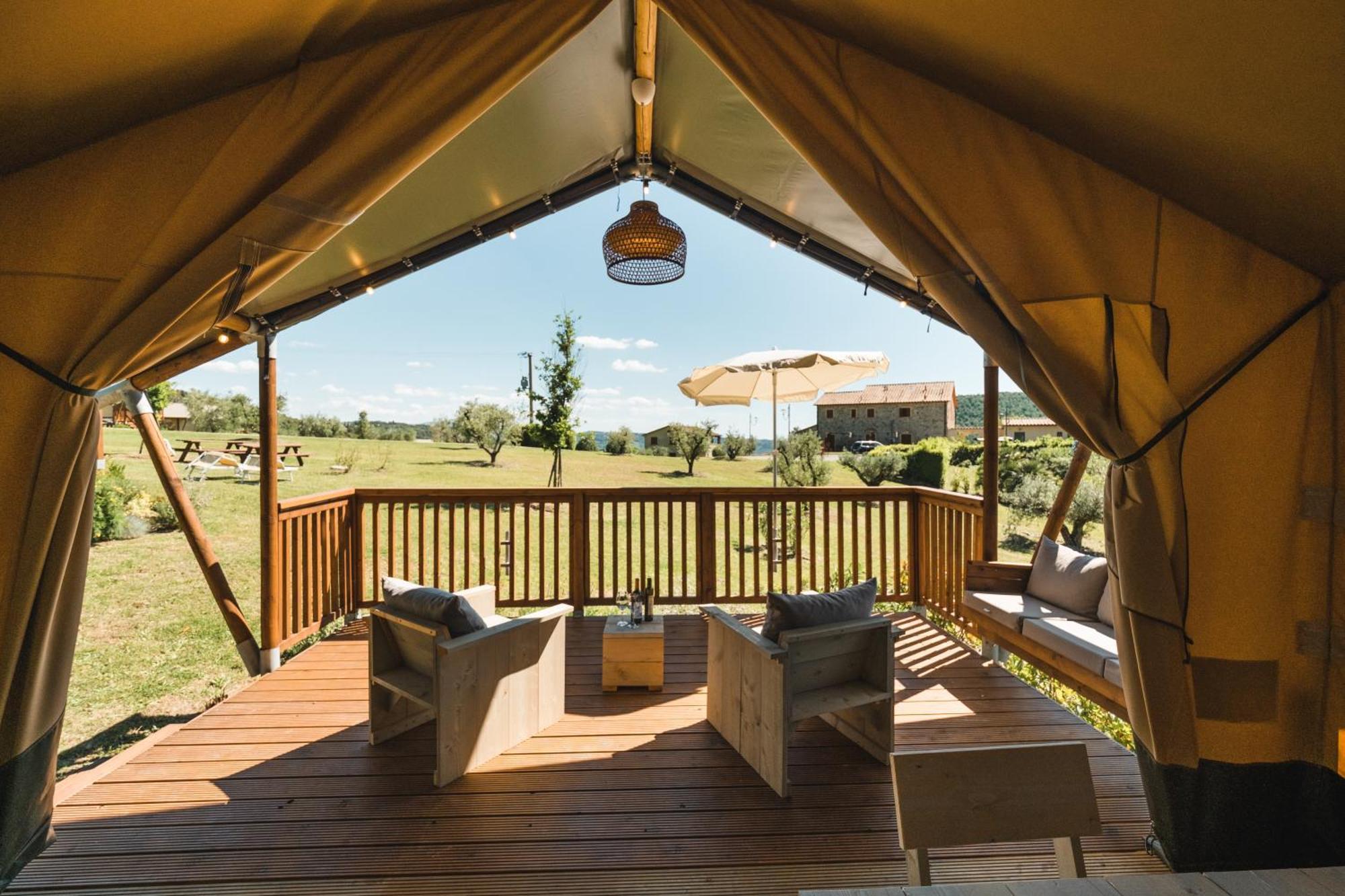 Glamping Le Tegole Otel Riparbella Dış mekan fotoğraf