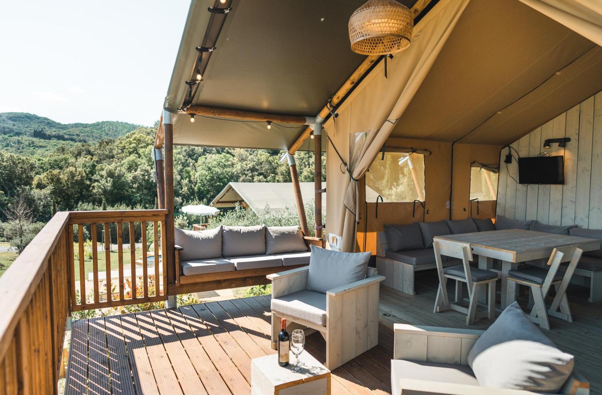 Glamping Le Tegole Otel Riparbella Dış mekan fotoğraf